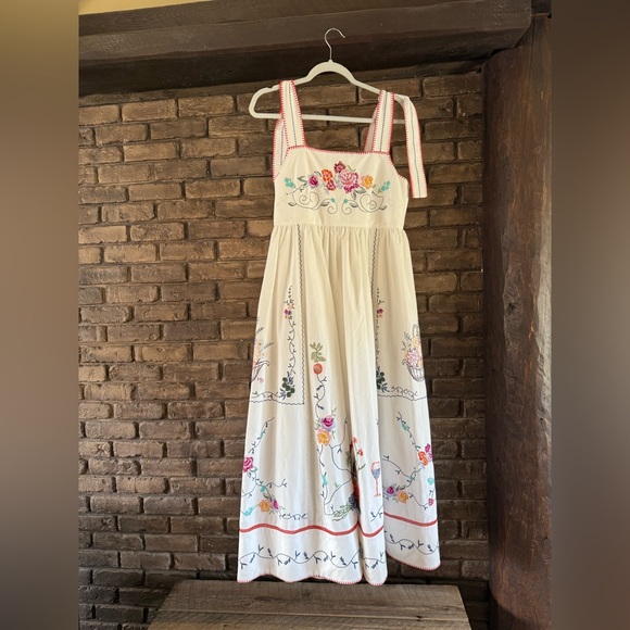 HUNTER BELL Dresses & Skirts - HUNTER BELL Stefy Embroidered Dress